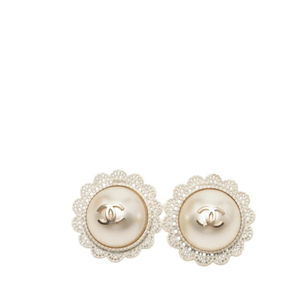 CHANEL White Pearl Logo Earrings - Picture 1 of 3